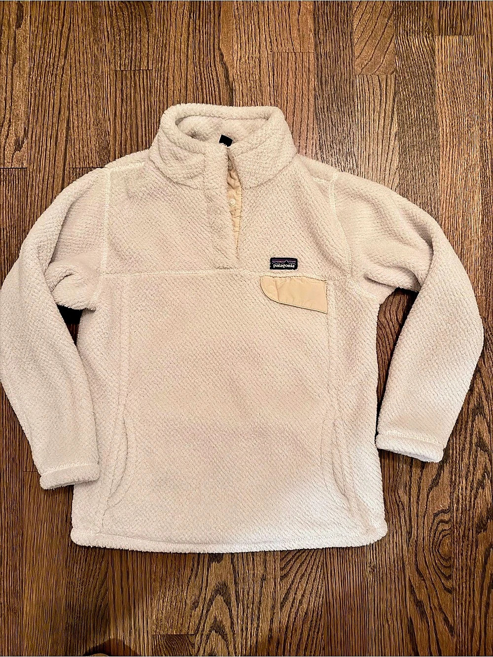 Patagonia kids Pullover Cream Size Medium (10)